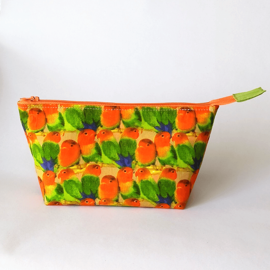 Lovebirds wide-opening zipped pouch, make-up bag, parakeets