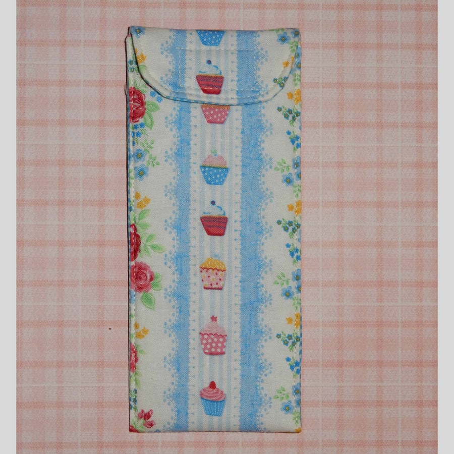 Glasses case - Pretty flowers and cupcakes