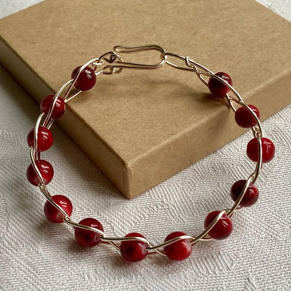 Red wire bracelet 