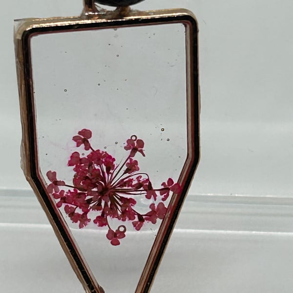 Red dried flower bezel necklace 