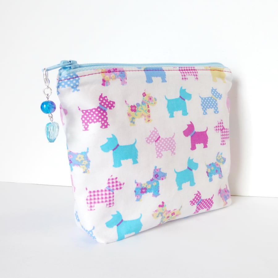 Make up bag, dogs.