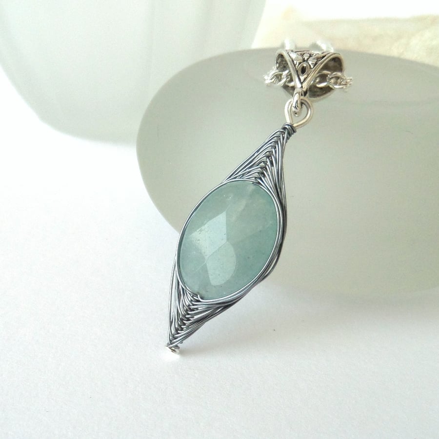Unique wire wrapped aquamarine pendant necklace
