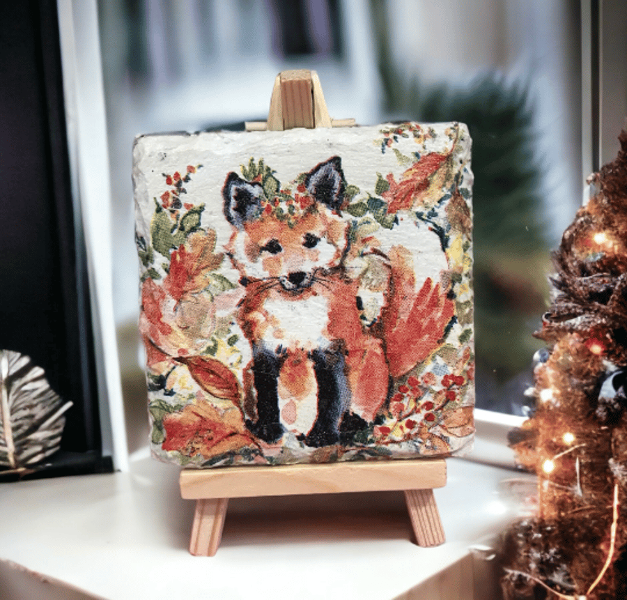Fox 'Shelfie' Tile