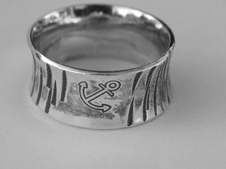 Wide Sterling Silver Hammered Ring with Anchor, size S,  R90B