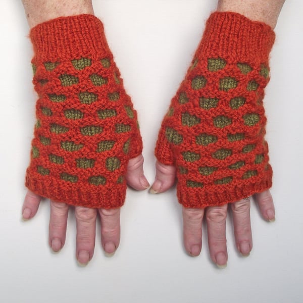 Fingerless Texting Gloves, Wristwarmers or Mitts, Handspun Rust and Green Merino