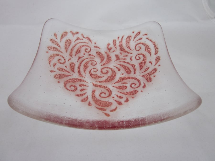 Handmade fused glass candy bowl - stippled red heart