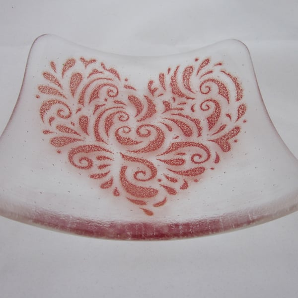 Handmade fused glass candy bowl - stippled red heart