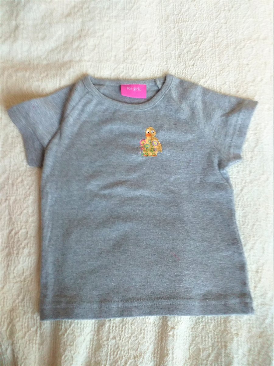 Duckling, T-shirt, hand embroidered, age 2