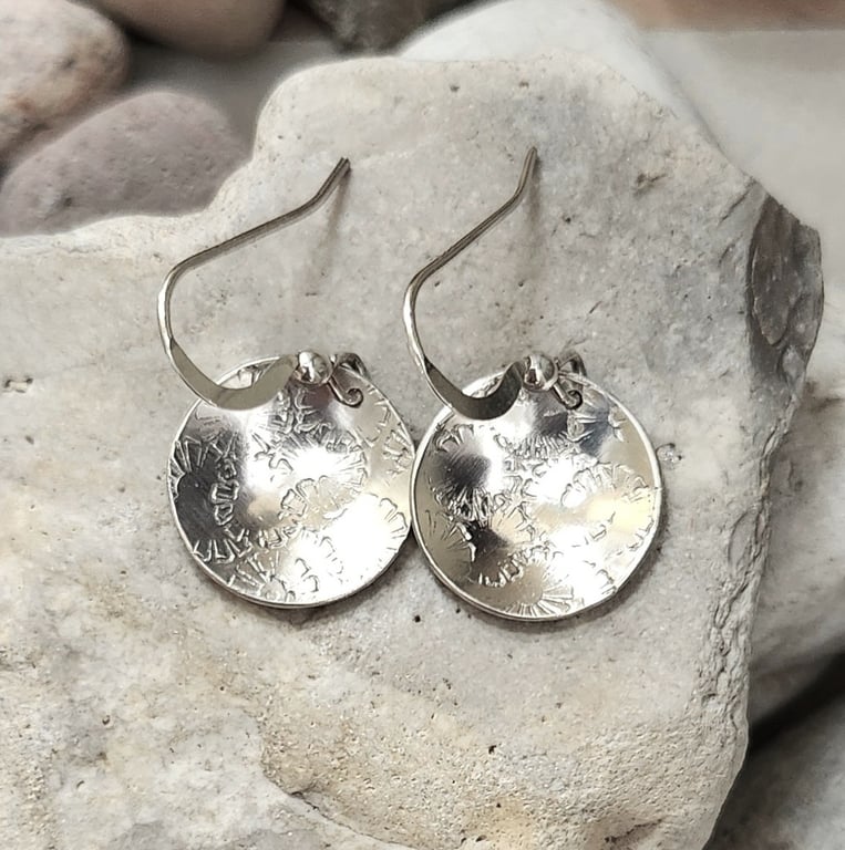 Disc earrings in sterling silver