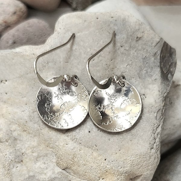 Disc earrings in sterling silver