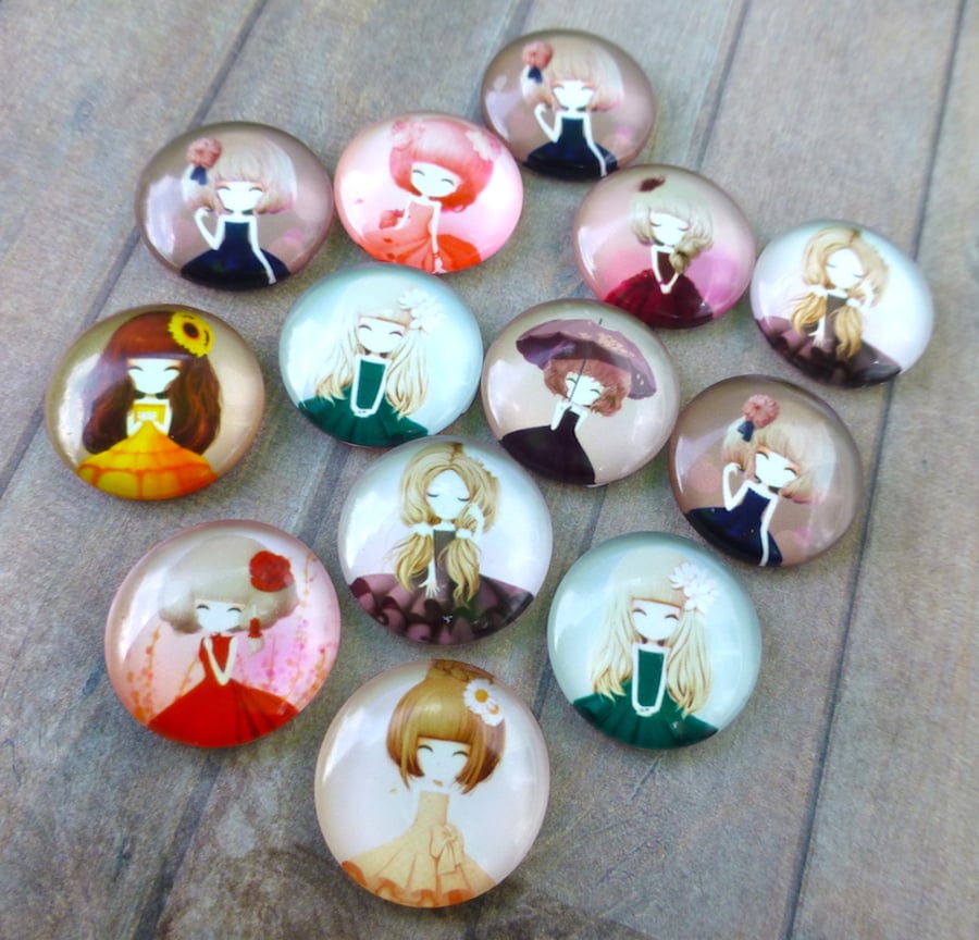 pack of 10 - Glass Round 20mm Cabochons with Dolls