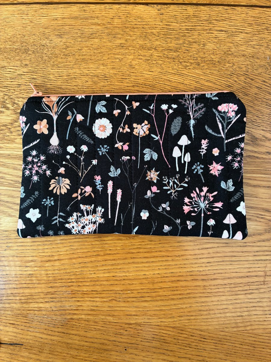 Flowers Plants And Mushrooms Print Quilted Fabric Organiser Pouch