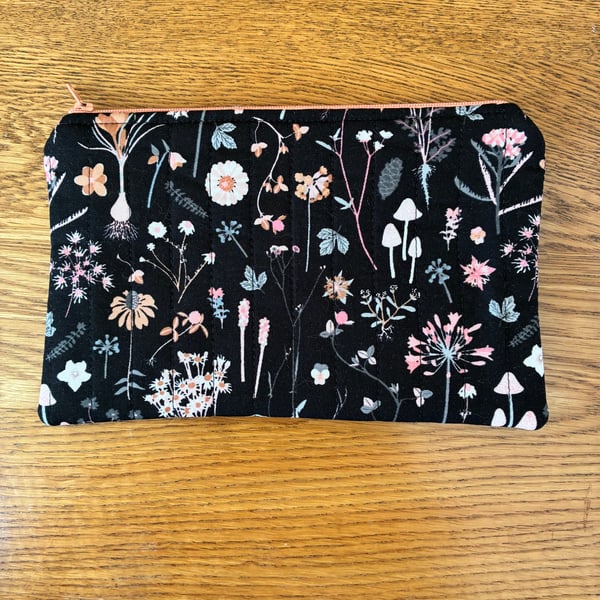 Flowers Plants And Mushrooms Print Quilted Fabric Organiser Pouch