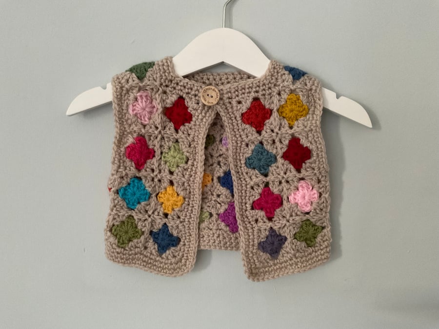 Granny crochet cardigan for baby 