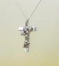 Letter T charm with bees  - Image 7