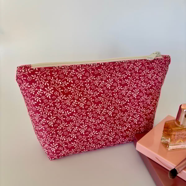 Make up bag, small toiletry bag, water resistant lining, in pink floral design