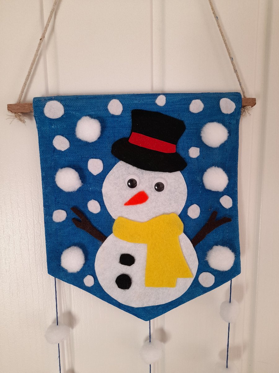 Snowman wall hanging