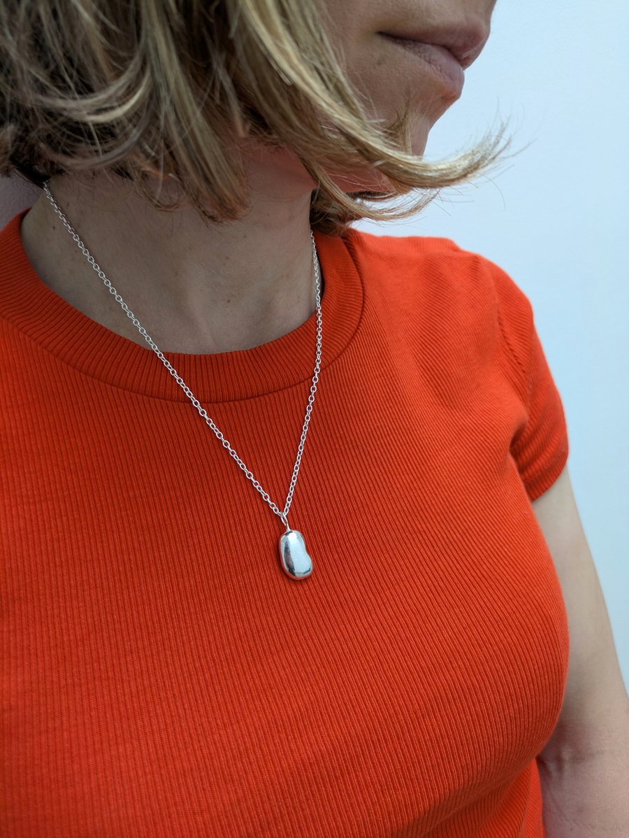 Sterling silver broad bean necklace 