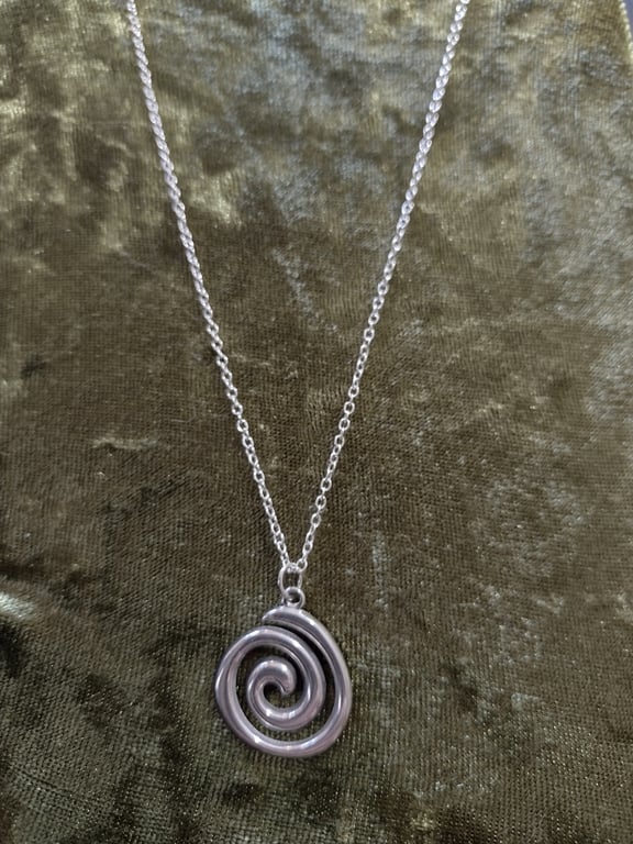 Artisan Silver Plated Swirl Necklace 18" Chain Gift Boxed