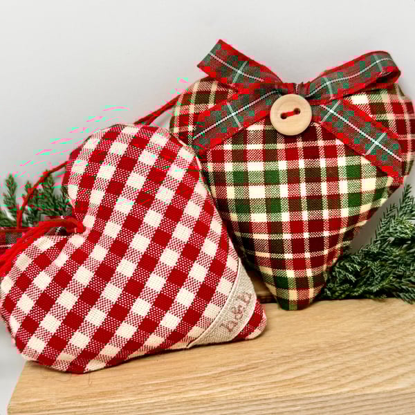 SALE - TARTAN CHRISTMAS HEART DECORATION - red, green and ecru