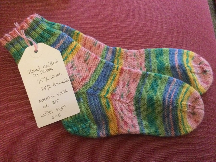 Hand knitted wool socks, small size 4-5. 