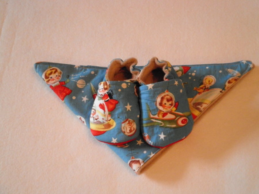 spaceman booties and bandanna dribble bib set. free worldwide postage.