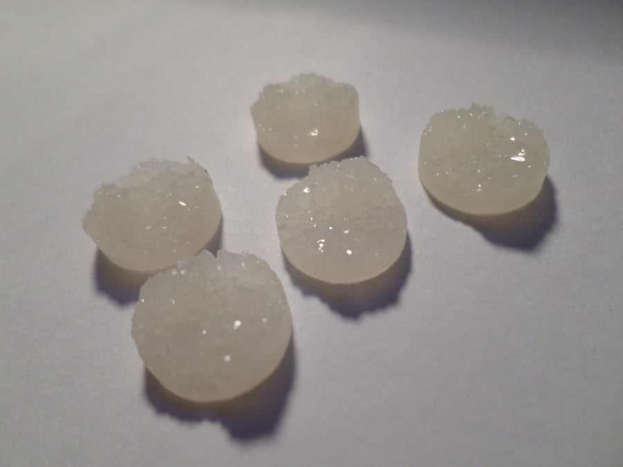 5 x Resin Druzy Flatback Cabochons - Round - 12mm - White 