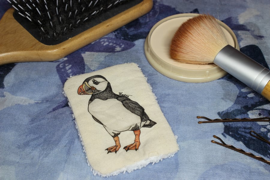 SALE ITEM - Puffin Washable & Reusable Eco Fabric Bird Face Wipe 