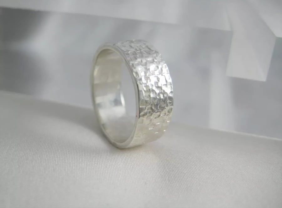 Sterling Silver Sparkly Hammered Toe Ring 6mm Wide Standard UK Size H (US-4)