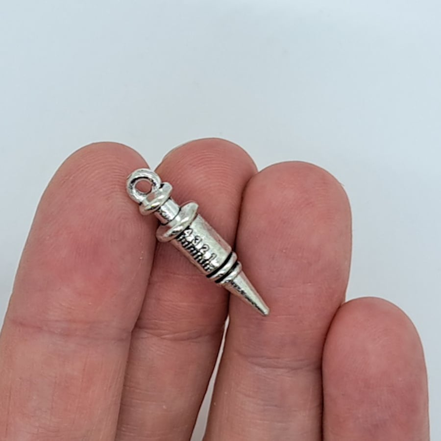 5 Syringe charms, antique silver effect, injection charm, charm for nurse, C134
