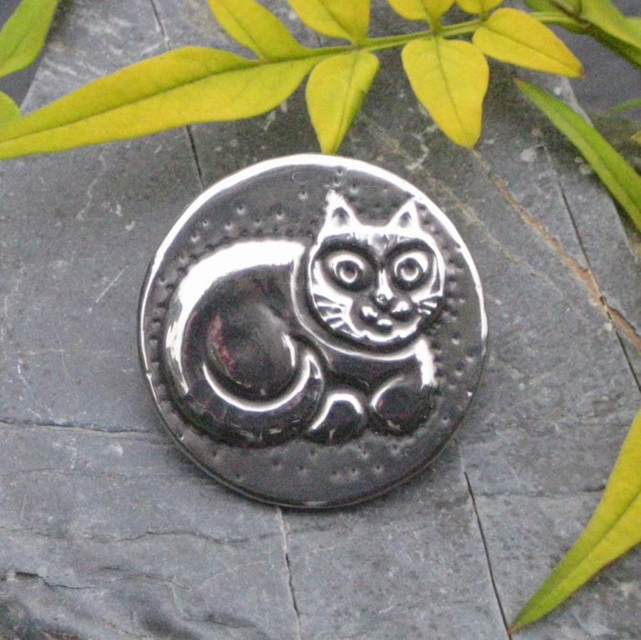 Cat Brooch in Silver Pewter