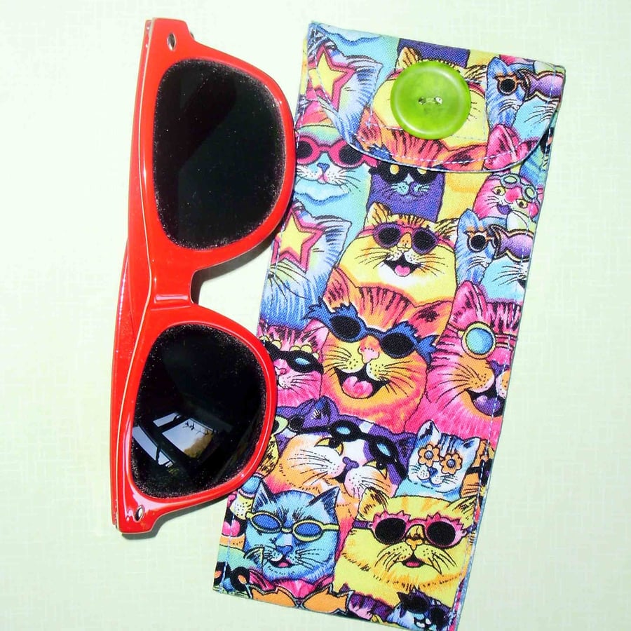 Sun Glasses case - Crazy cats