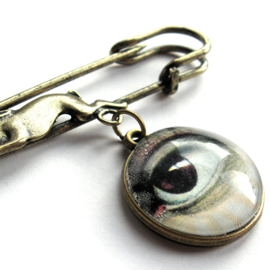 Vintage Eye Hare Pin Brooch