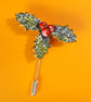 Small Christmas HOLLY & RED BERRIES PIN Xmas Lapel Brooch HANDMADE HAND PAINTED - Image 3