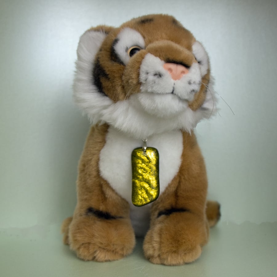 Gold Coloured Fused Glass Pendant Necklace - 1041