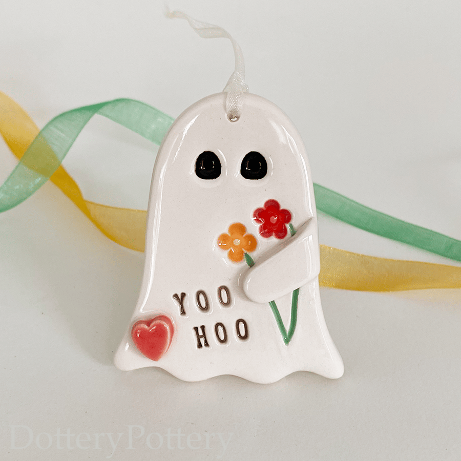 Ceramic friendly ghost decoration