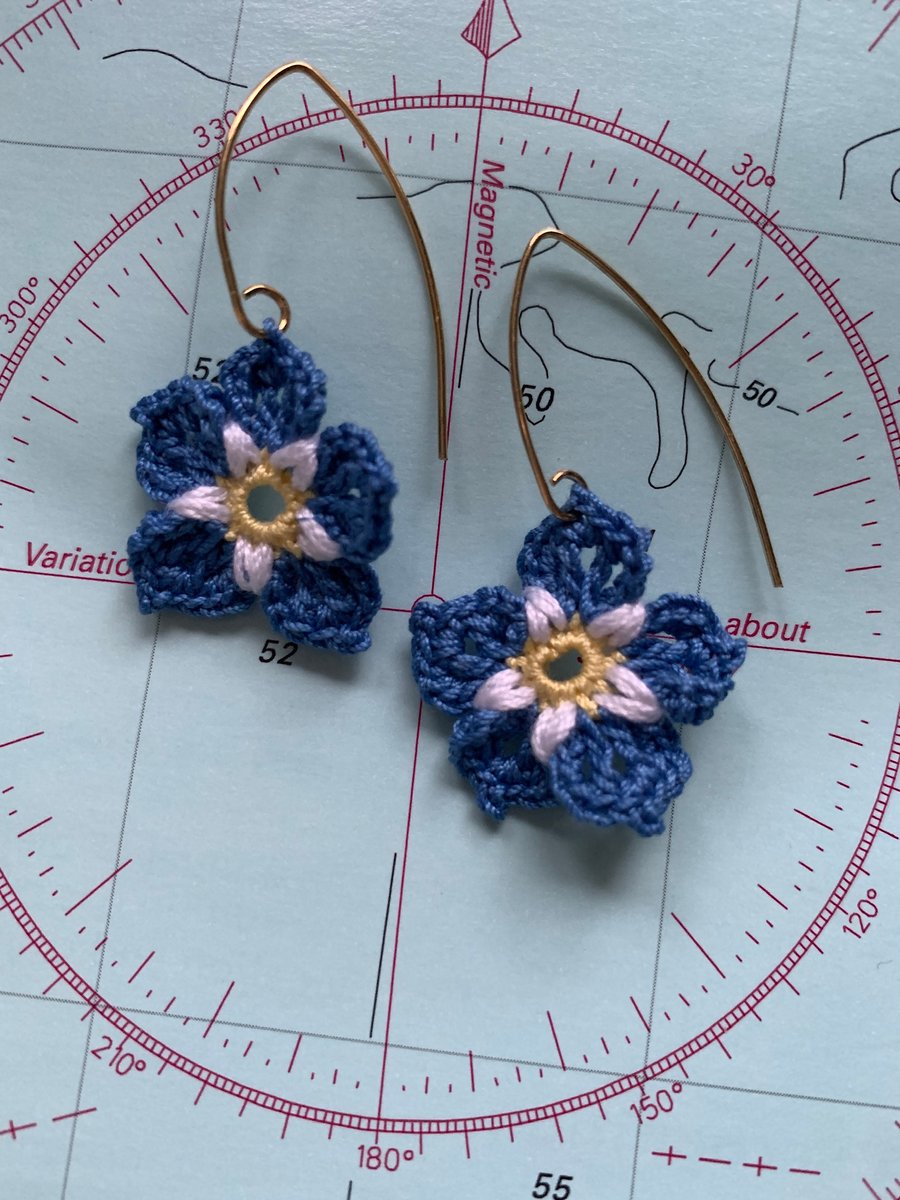 Crochet flower earrings