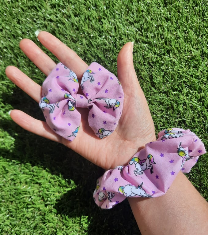 Unicorn bow clip, scrunchie set in pink. Free uk delivery. 