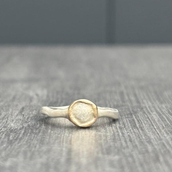 Pebble Ring with gold 