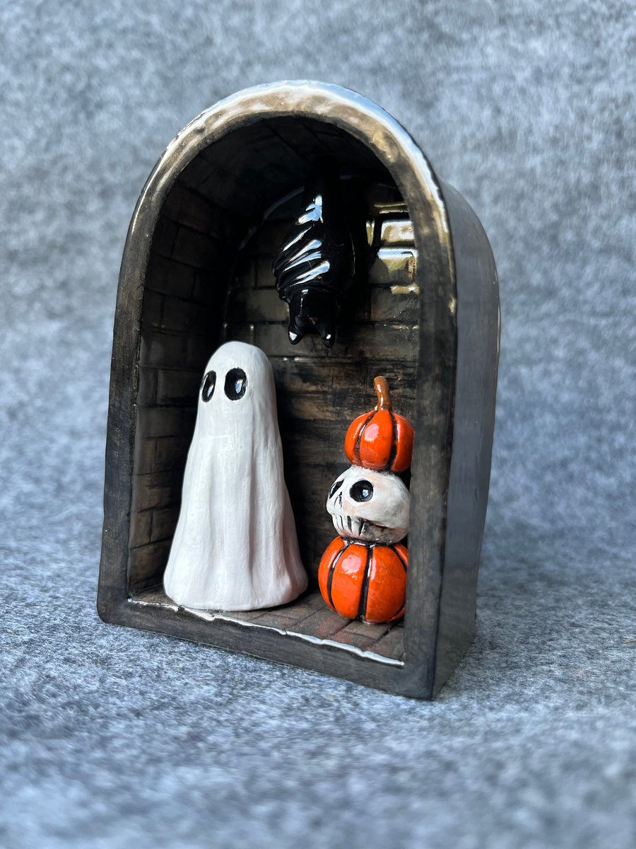 Ghost, Bat and Pumpkin Shine for Halloween Decor