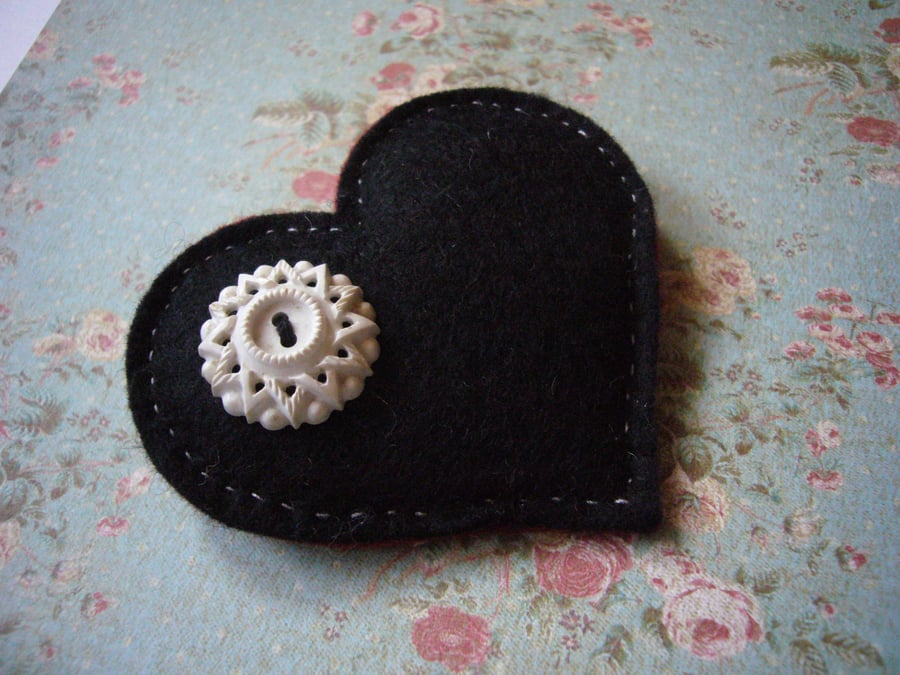 Heart with vintage button