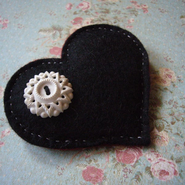 Heart with vintage button