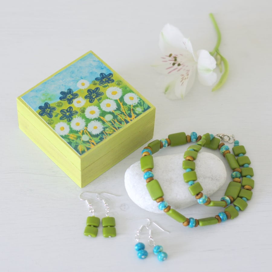 Gift Set - Green Turquoise Earrings, Green Necklace, Green Floral Trinket Box 