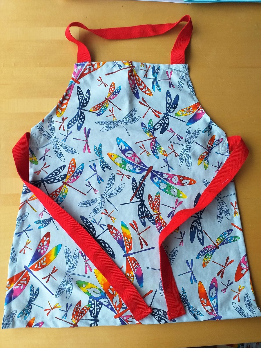 Dragonfly Apron age 2-6 approximately