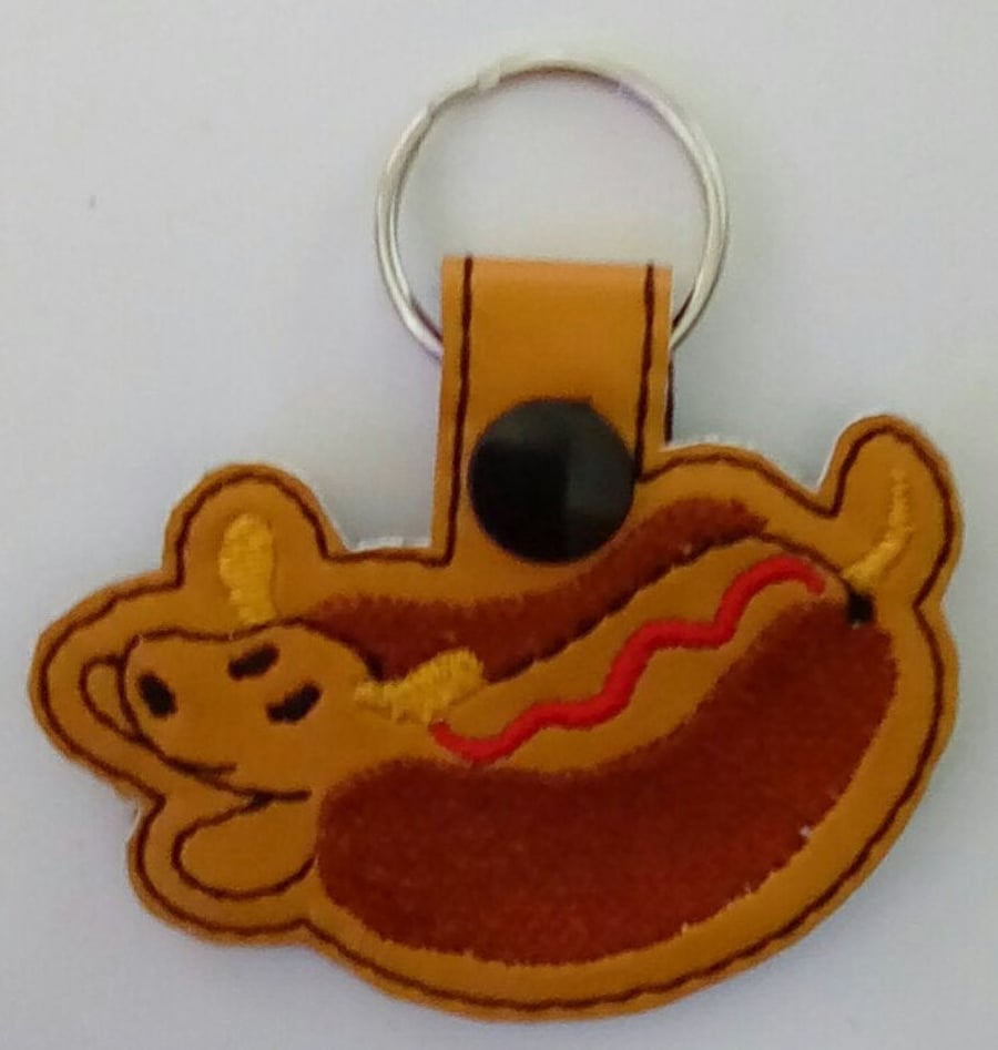 686. Hot doggo keyring.