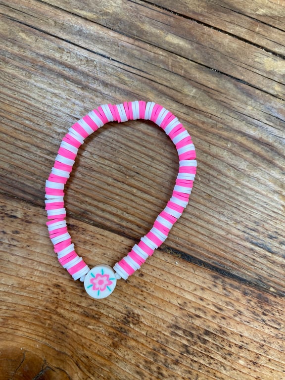 Pink and White Flower Bracelet (528)