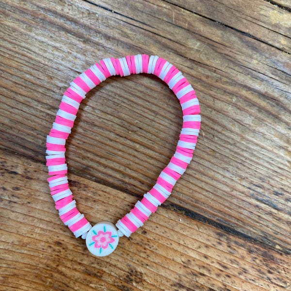Pink and White Flower Bracelet (528)