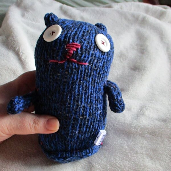 Black and Blue Mottled Midi Kitten Cat with White Eyes Knitted By KM