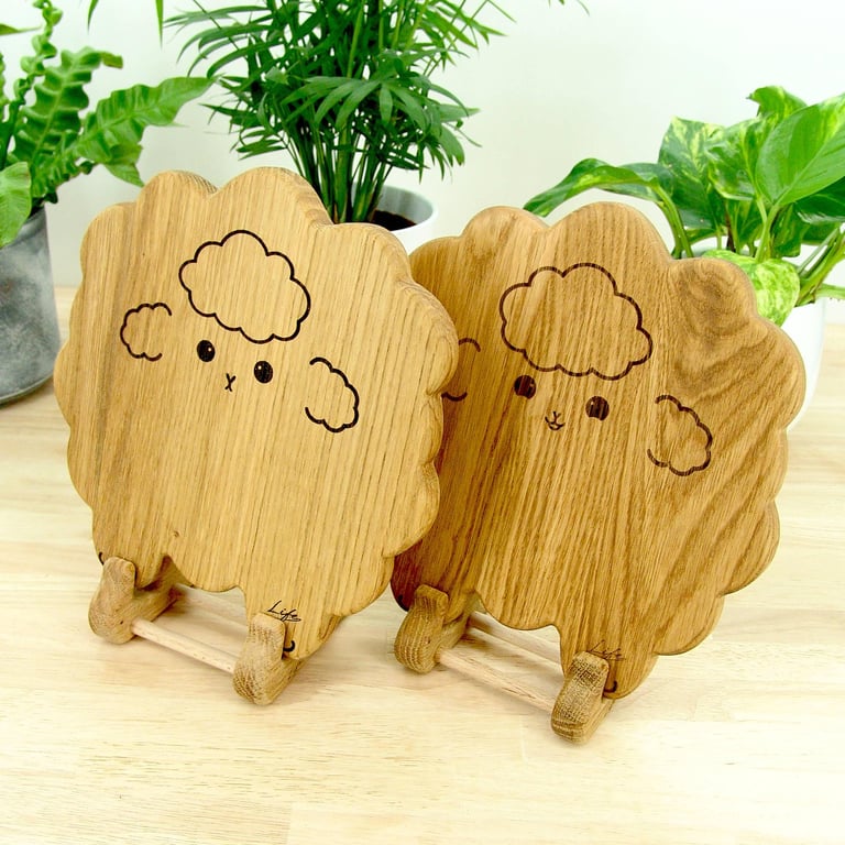Sheep Wooden Chopping Board: Oak Kitchen Serving Gift, Hand Made in UK