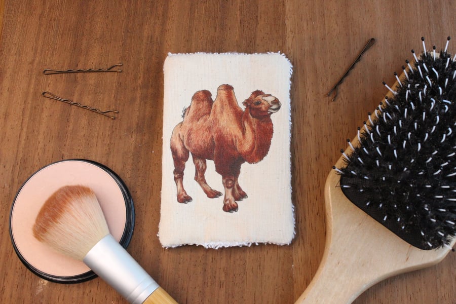 Bactrian Camel Washable & Reusable Eco Fabric Animal Face Wipe Gift Set